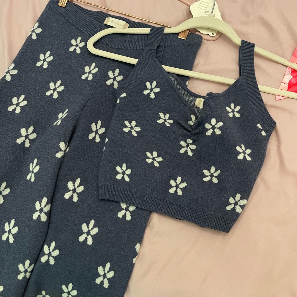Daisy Sweater Set With Pants